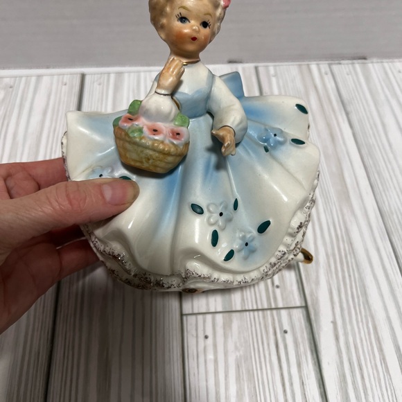 Inarco Japan E-436 ceramic girl with basket planter Cleveland Ohio - Picture 1 of 9